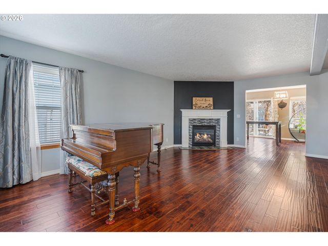 3120 N IVY Dr, Newberg, OR 97132