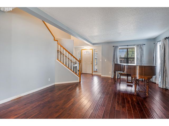 3120 N IVY Dr, Newberg, OR 97132