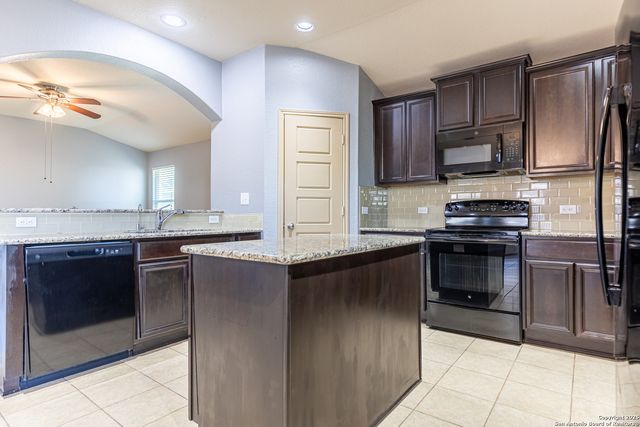 757 Wolfeton Way, New Braunfels, TX 78130