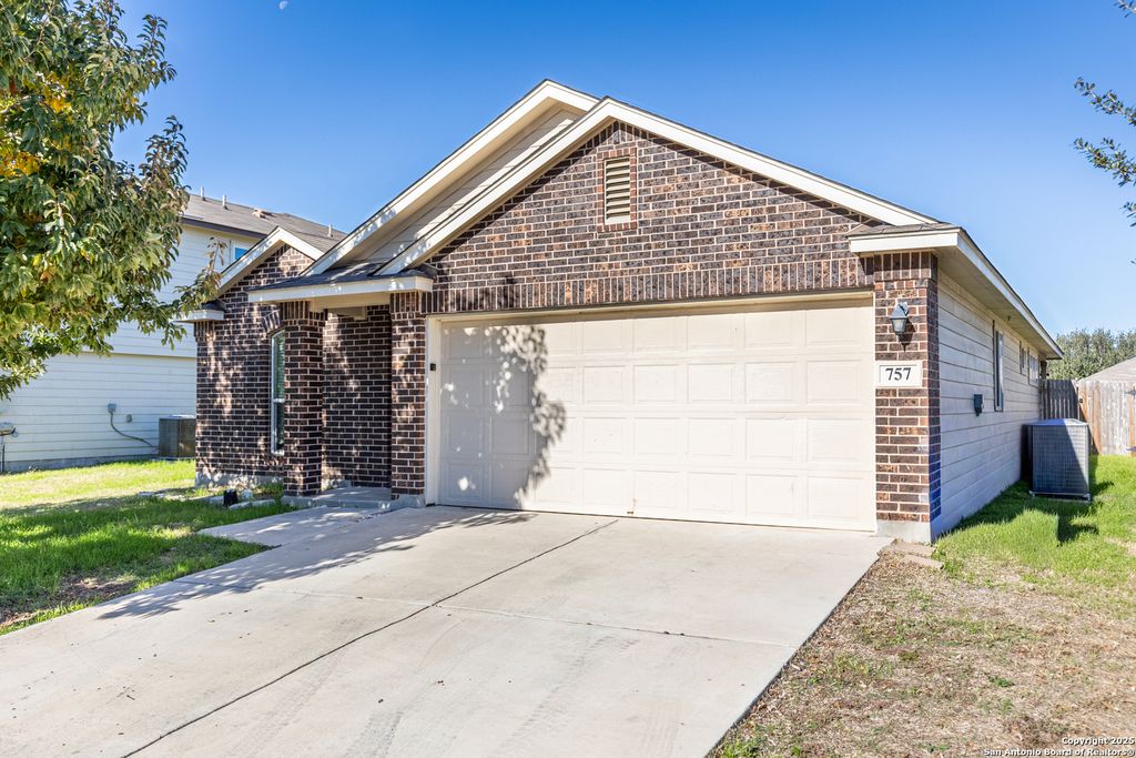 757 Wolfeton Way, New Braunfels, TX 78130
