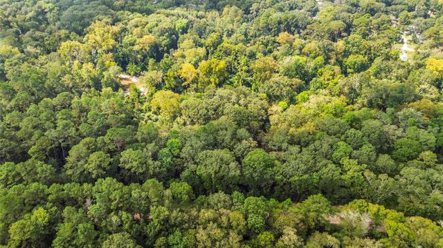 12865 Royal Forest Dr, Conroe, TX 77303