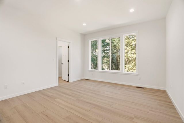 16994 N Morton Ln, Colbert, WA 99005