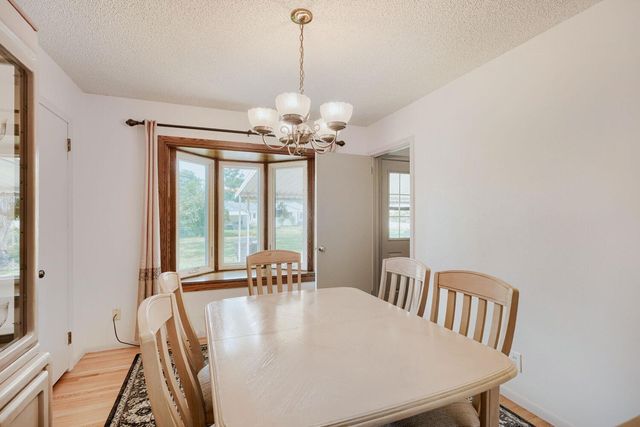9242 15th Avenue S, Bloomington, MN 55425