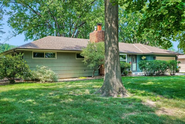 9242 15th Avenue S, Bloomington, MN 55425