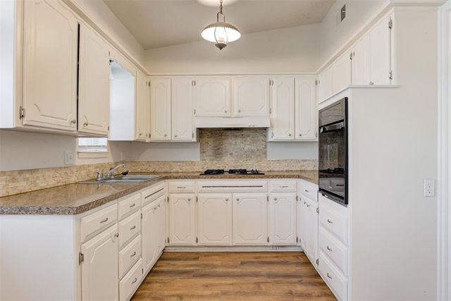 1433 NW 104th Terrace, Oklahoma City, OK 73114