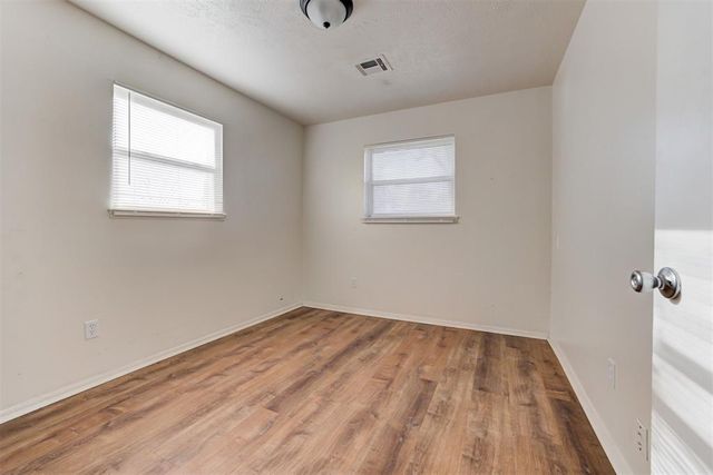 1433 NW 104th Terrace, Oklahoma City, OK 73114