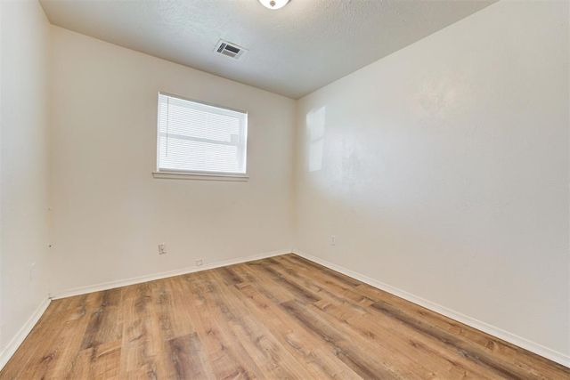 1433 NW 104th Terrace, Oklahoma City, OK 73114