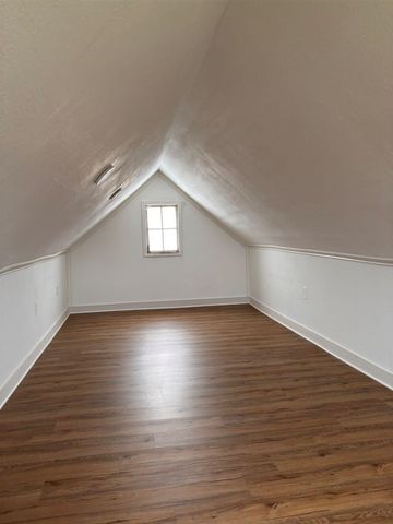 30725 Orla Engle Road, Colon, MI 49040