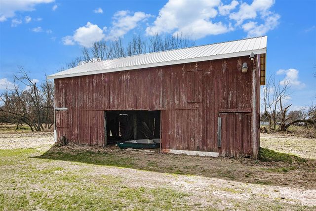 30725 Orla Engle Road, Colon, MI 49040