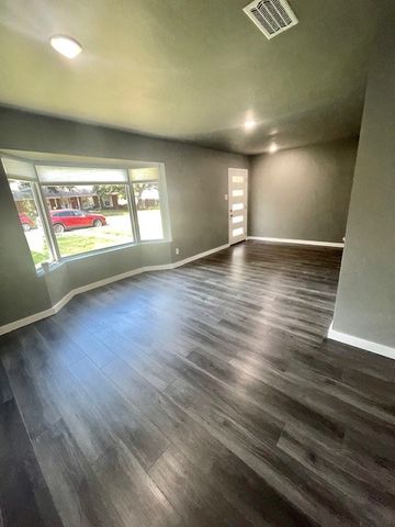 11336 Drummond Drive, Dallas, TX 75228