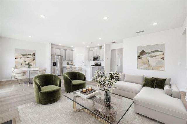 7768 Richmond Trail, Fairburn, GA 30213