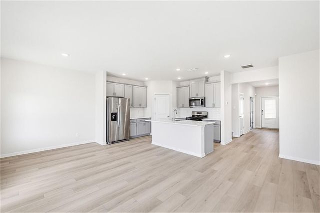 7768 Richmond Trail, Fairburn, GA 30213