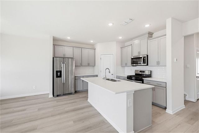 7768 Richmond Trail, Fairburn, GA 30213