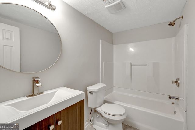 1020 Sycamore Summit, Sugar Hill, GA 30518