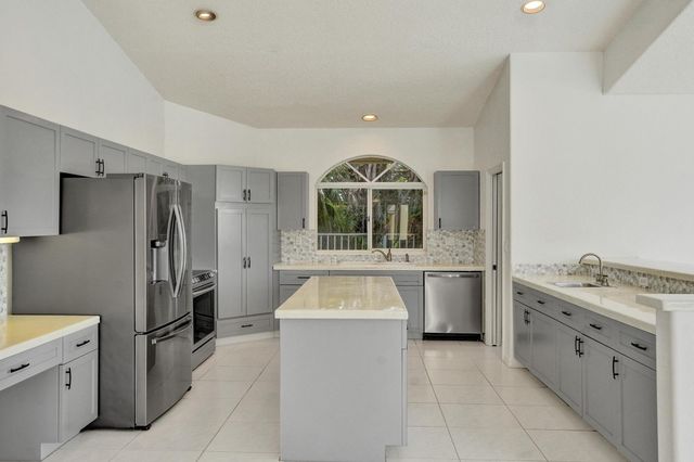 11340 Lakeshore Drive, Cooper City, FL 33026