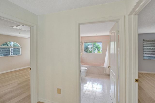 11340 Lakeshore Drive, Cooper City, FL 33026