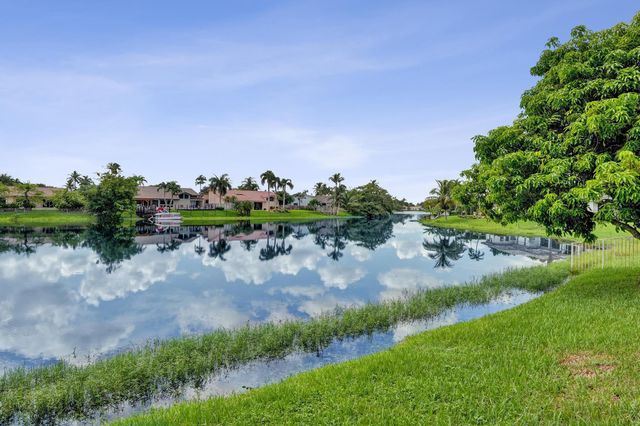 11340 Lakeshore Drive, Cooper City, FL 33026