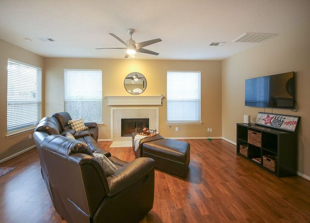 19 Grand Bayou Place, The Woodlands, TX 77382
