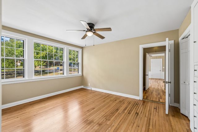 909 Hillcrest Ave, Columbia, TN 38401