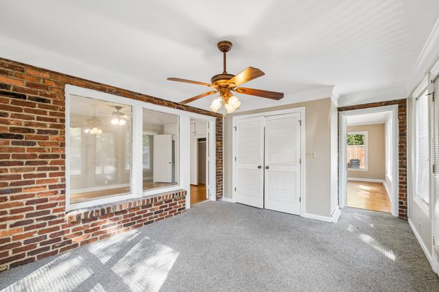 909 Hillcrest Ave, Columbia, TN 38401