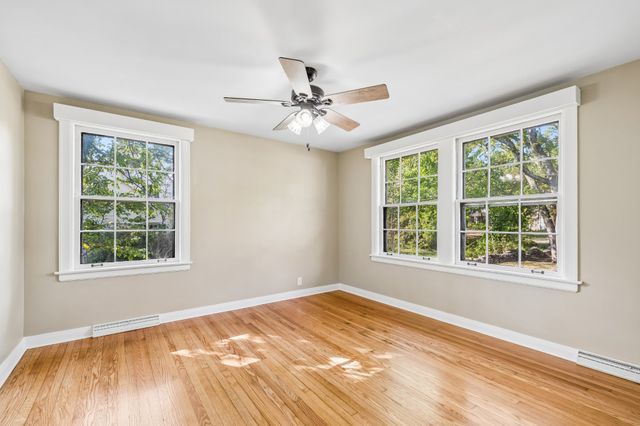909 Hillcrest Ave, Columbia, TN 38401