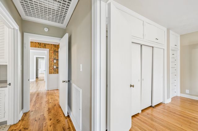 909 Hillcrest Ave, Columbia, TN 38401