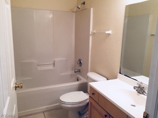 213 Ivan AVE S, Lehigh Acres, FL 33973