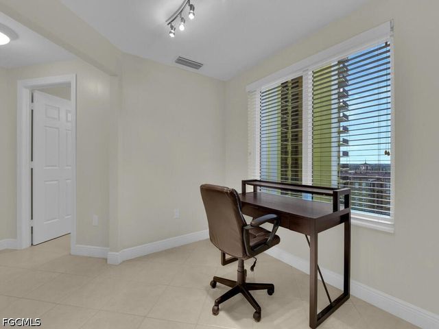 2745 1st ST 1006, Fort Myers, FL 33916