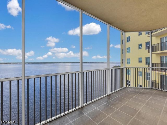 2745 1st ST 1006, Fort Myers, FL 33916