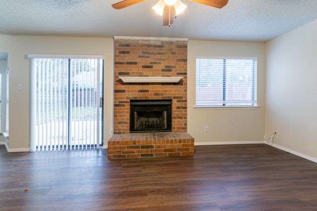 2239 Turf Club Drive, Arlington, TX 76017