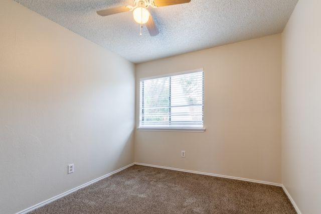 2239 Turf Club Drive, Arlington, TX 76017
