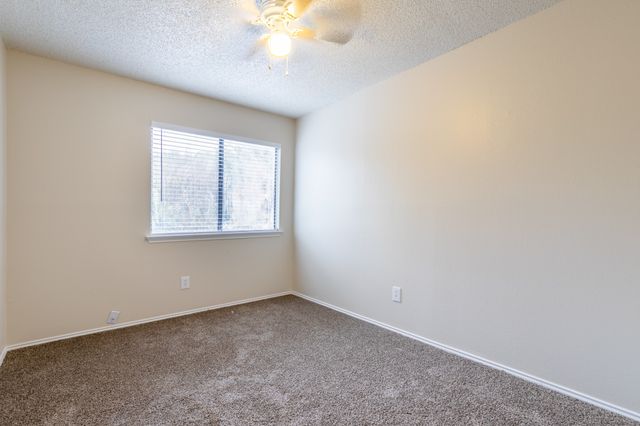 2239 Turf Club Drive, Arlington, TX 76017