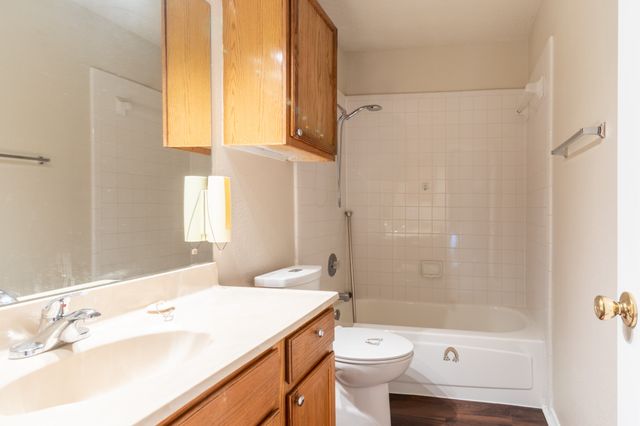 2239 Turf Club Drive, Arlington, TX 76017