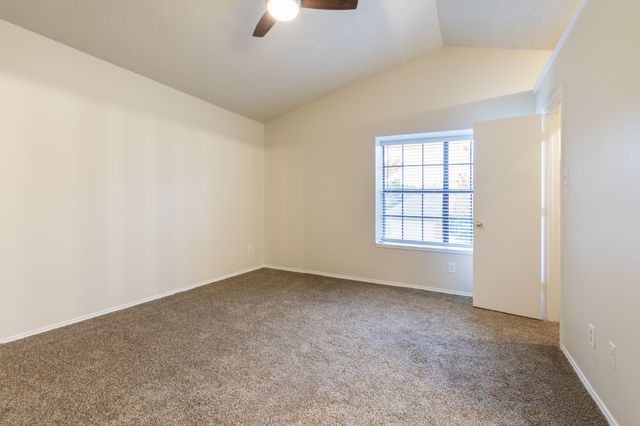 2239 Turf Club Drive, Arlington, TX 76017