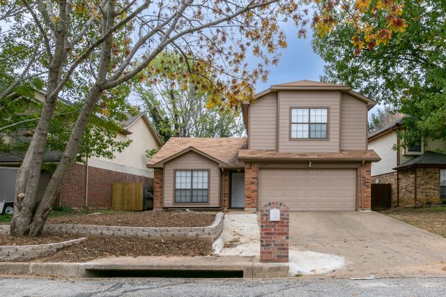 2239 Turf Club Drive, Arlington, TX 76017