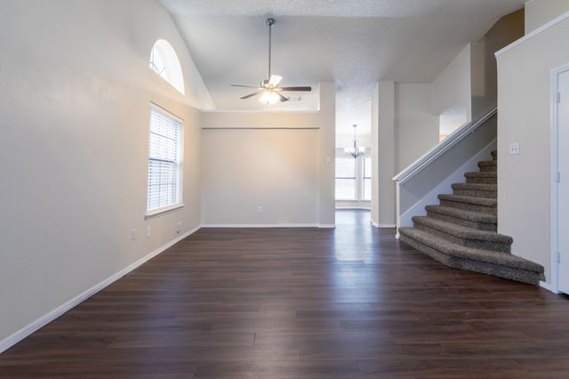 2239 Turf Club Drive, Arlington, TX 76017