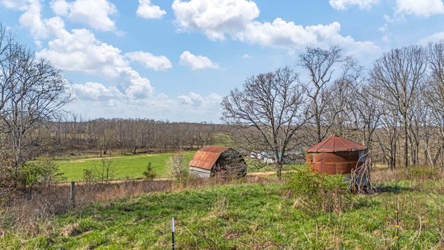 1499 County Road 380, Koshkonong, MO 65692