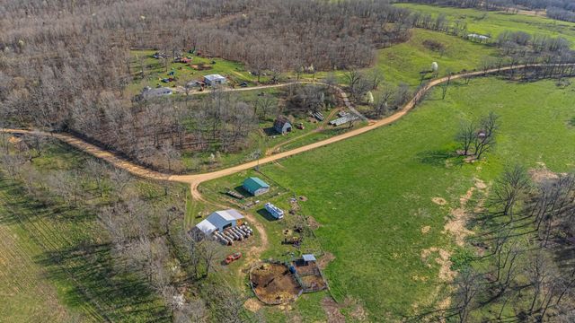 1499 County Road 380, Koshkonong, MO 65692