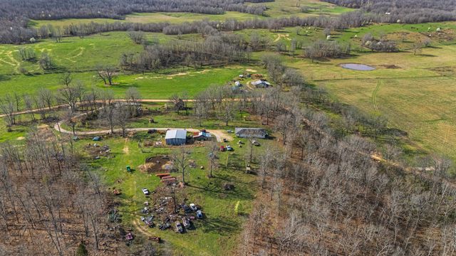 1499 County Road 380, Koshkonong, MO 65692