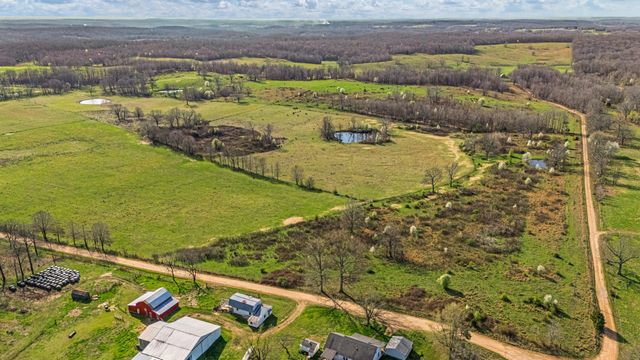 1499 County Road 380, Koshkonong, MO 65692