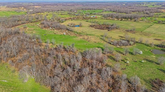 1499 County Road 380, Koshkonong, MO 65692