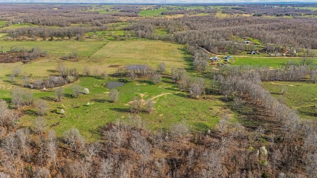 1499 County Road 380, Koshkonong, MO 65692