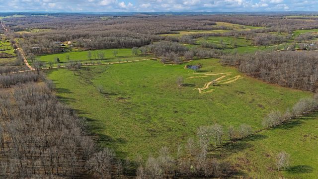 1499 County Road 380, Koshkonong, MO 65692