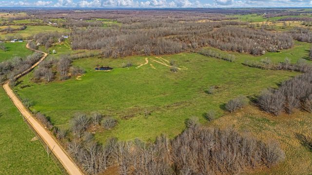 1499 County Road 380, Koshkonong, MO 65692