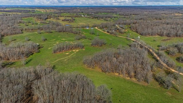 1499 County Road 380, Koshkonong, MO 65692