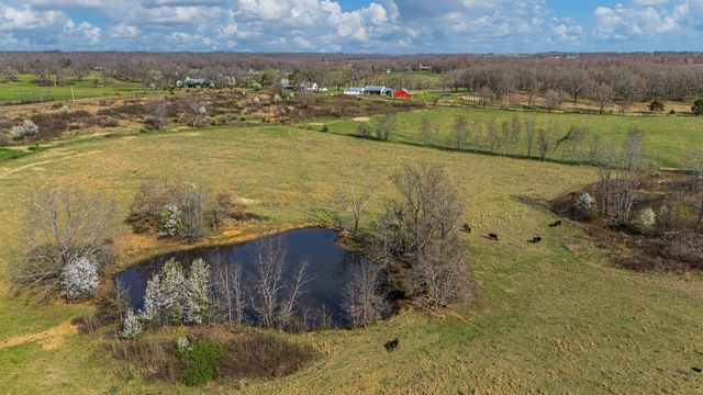 1499 County Road 380, Koshkonong, MO 65692