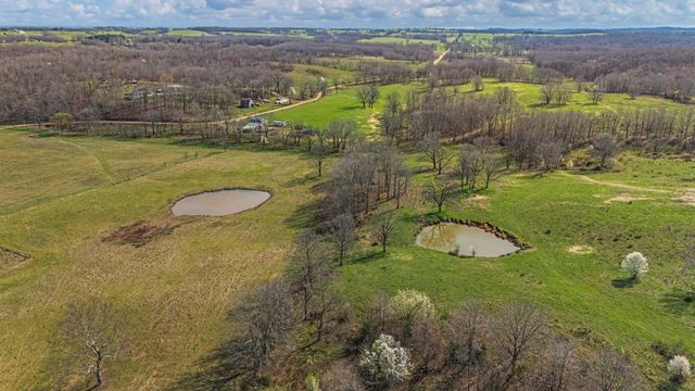 1499 County Road 380, Koshkonong, MO 65692