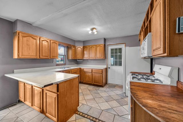 1499 County Road 380, Koshkonong, MO 65692