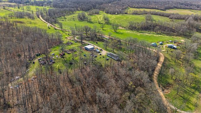 1499 County Road 380, Koshkonong, MO 65692