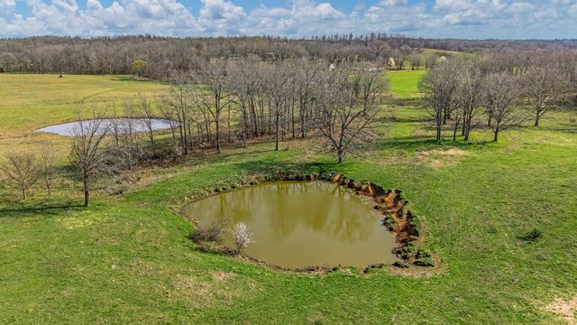 1499 County Road 380, Koshkonong, MO 65692